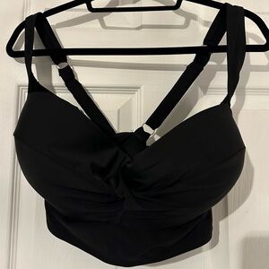 NWT WOMENS SWIM TOP
